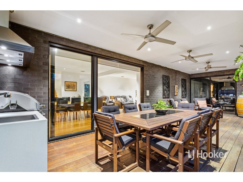 20-22 Featherbrook Drive, Point Cook VIC 3030