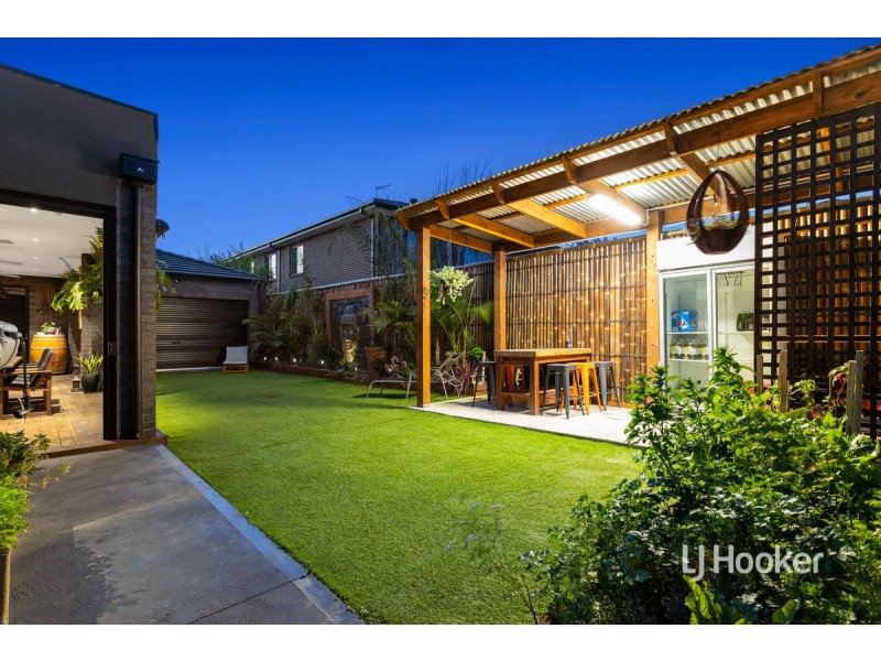 20-22 Featherbrook Drive, Point Cook VIC 3030