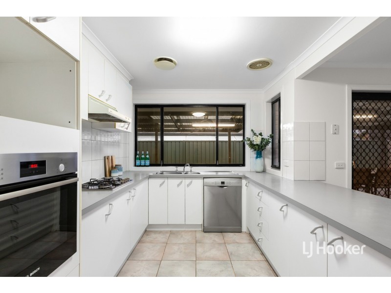 38 Canonbury Circle, Seabrook VIC 3028