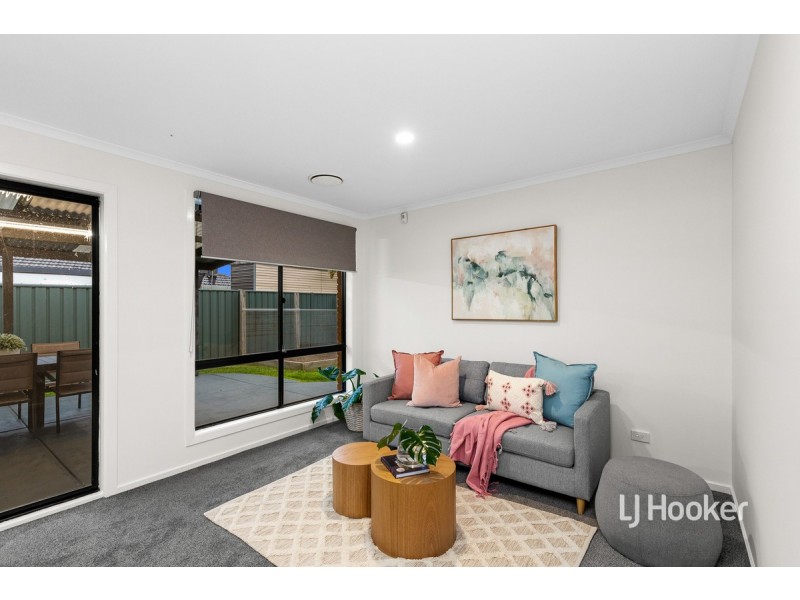 38 Canonbury Circle, Seabrook VIC 3028