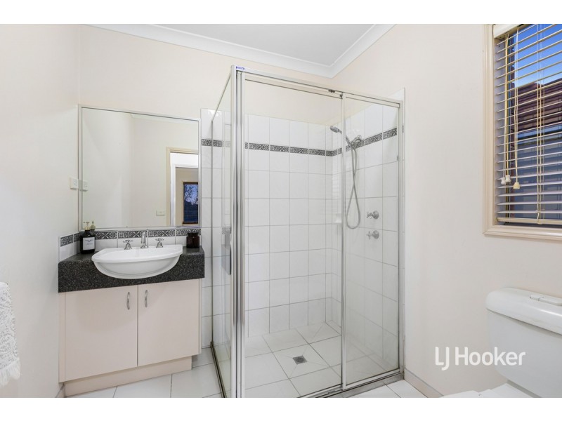 7 Hyde Park Terrace, Point Cook VIC 3030