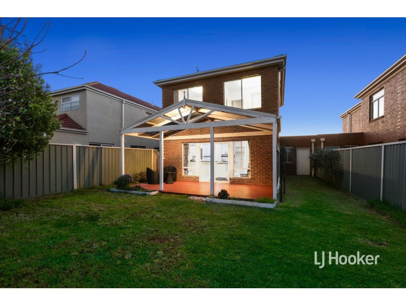 7 Hyde Park Terrace, Point Cook VIC 3030