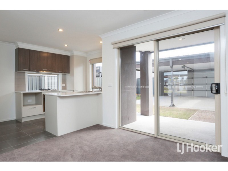 41 Luster Crescent, Tarneit VIC 3029