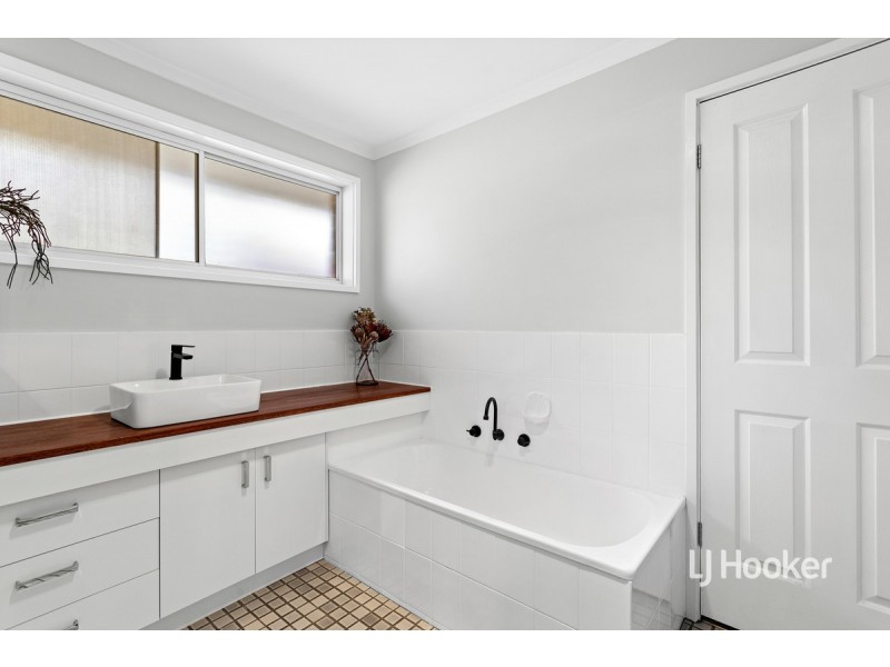 65 Epsom Street South, Altona Meadows VIC 3028