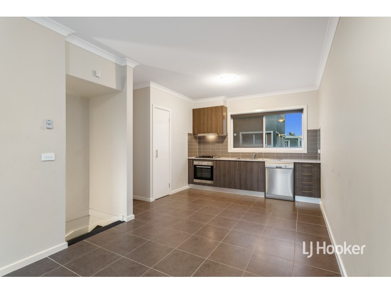 33 Chanticleer Drive, Mernda VIC 3754