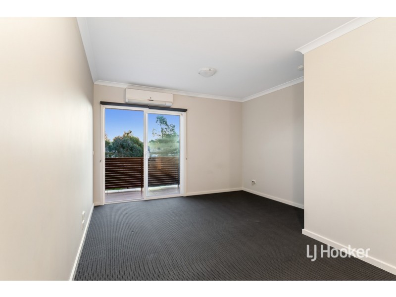 33 Chanticleer Drive, Mernda VIC 3754