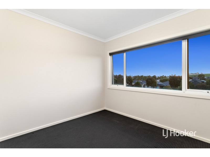 33 Chanticleer Drive, Mernda VIC 3754