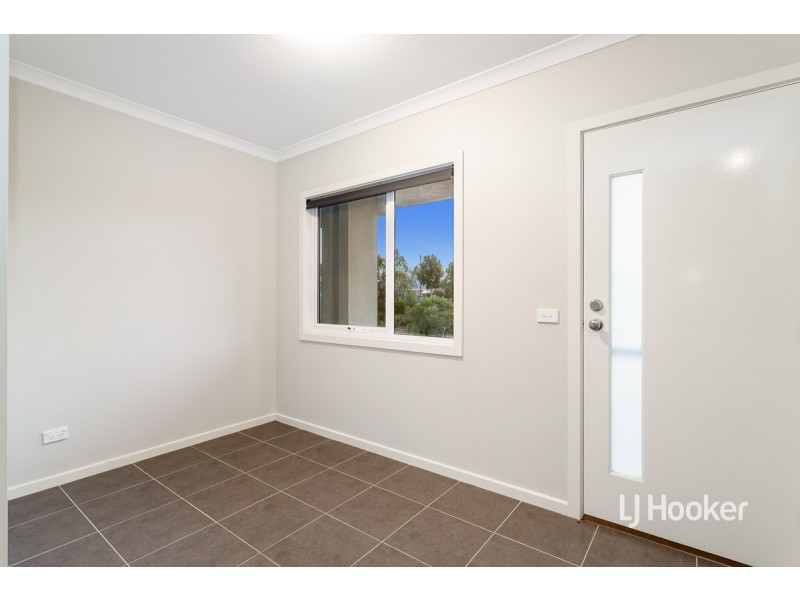 33 Chanticleer Drive, Mernda VIC 3754