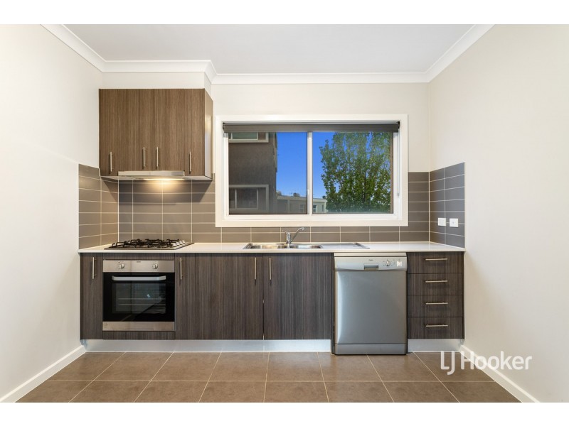 33 Chanticleer Drive, Mernda VIC 3754