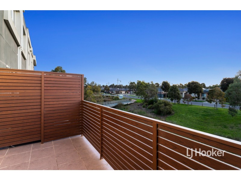 33 Chanticleer Drive, Mernda VIC 3754