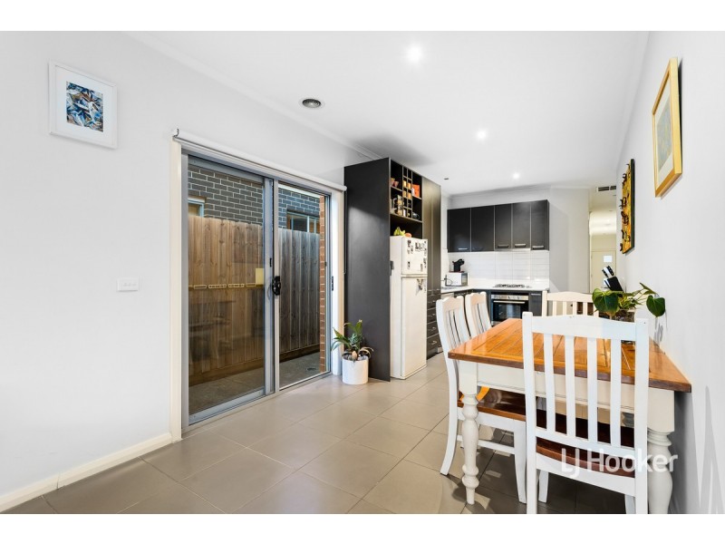 2/33 Memphis Drive, Truganina VIC 3029