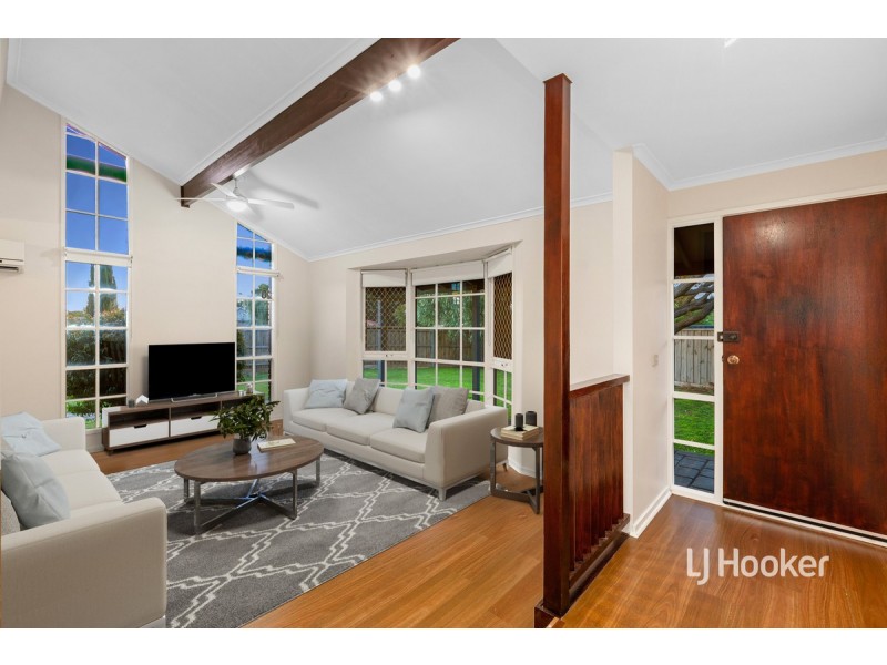 20 Sunbird Crescent, Hoppers Crossing VIC 3029