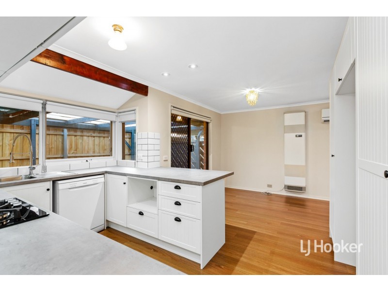 20 Sunbird Crescent, Hoppers Crossing VIC 3029