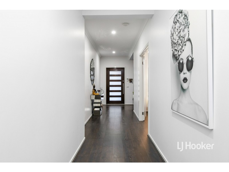 4 Countess Place, Point Cook VIC 3030