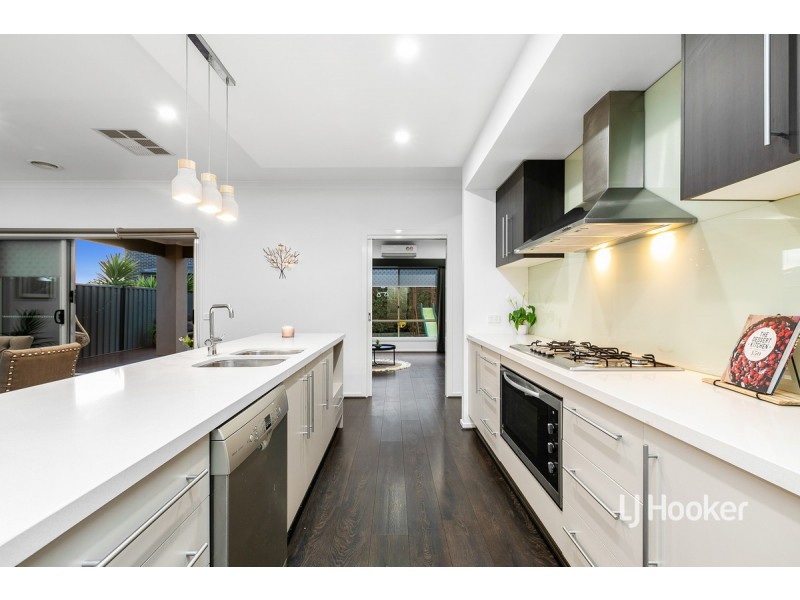 4 Countess Place, Point Cook VIC 3030