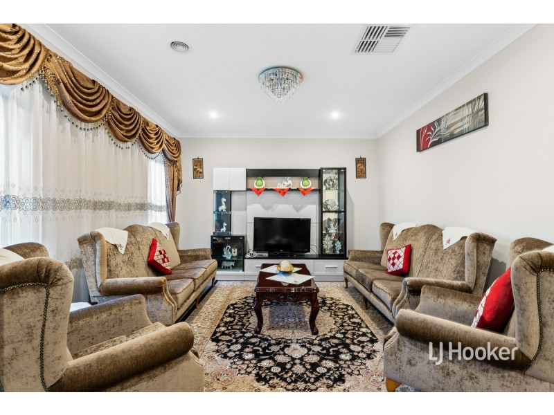 11 Viscosa Road, Brookfield VIC 3338