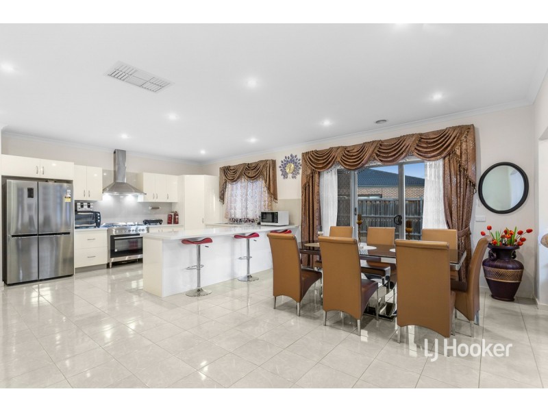 11 Viscosa Road, Brookfield VIC 3338