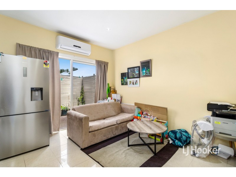 8/42 Nolan Avenue, Brooklyn VIC 3012