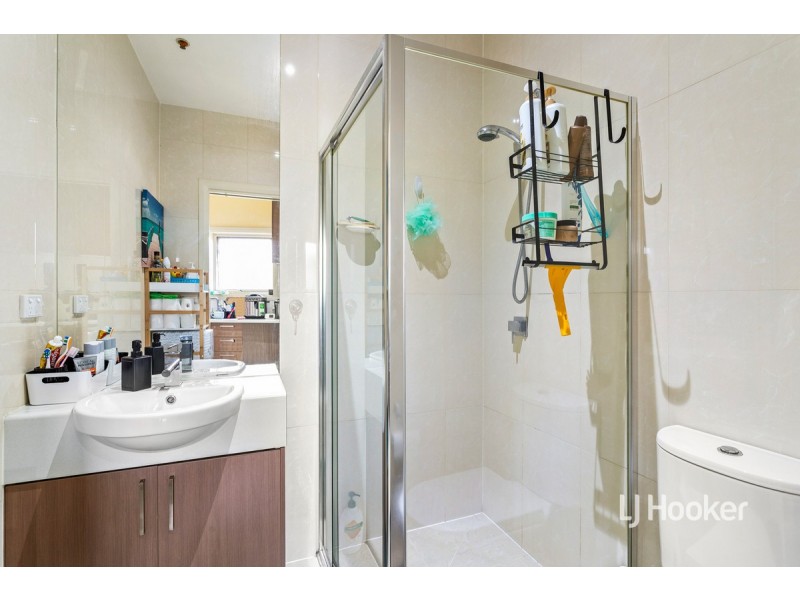 8/42 Nolan Avenue, Brooklyn VIC 3012