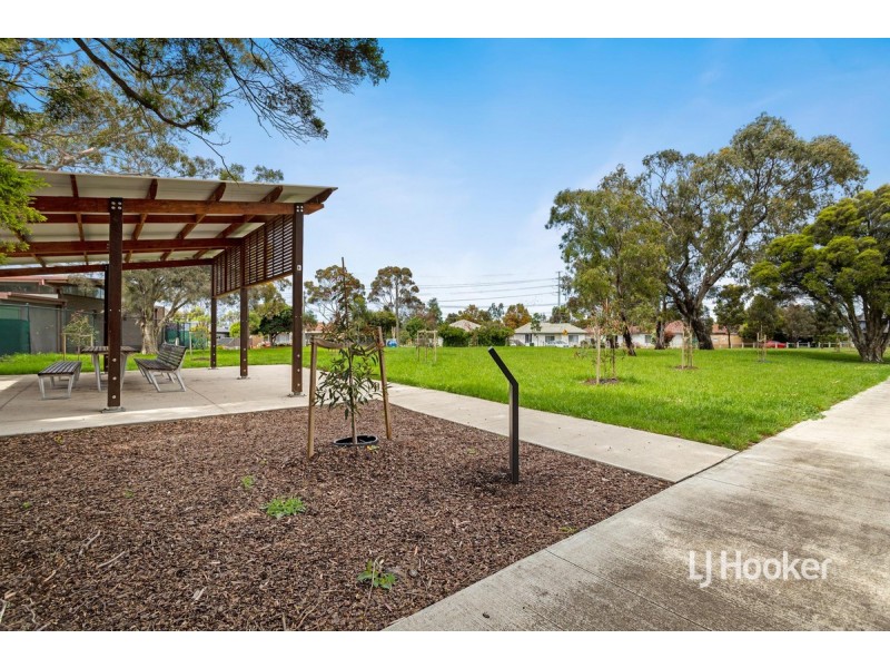 8/42 Nolan Avenue, Brooklyn VIC 3012