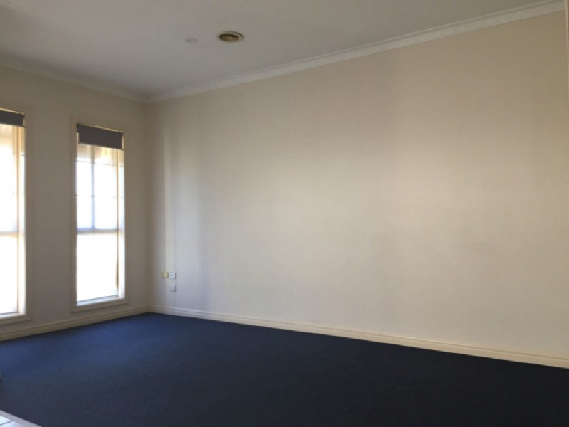 2B Kingfisher Drive, Seabrook VIC 3028