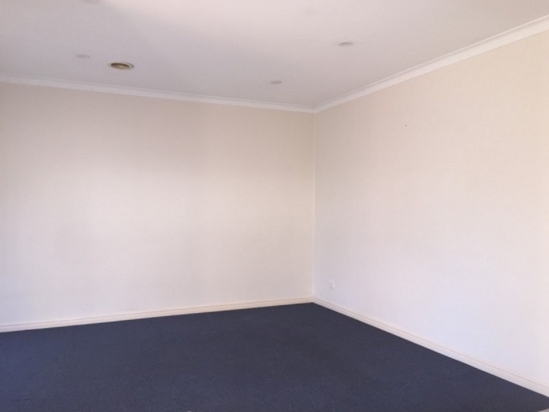 2B Kingfisher Drive, Seabrook VIC 3028