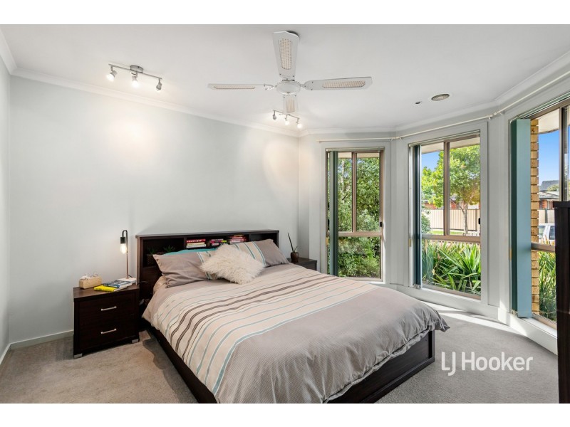 11 Sandstone Avenue, Seabrook VIC 3028