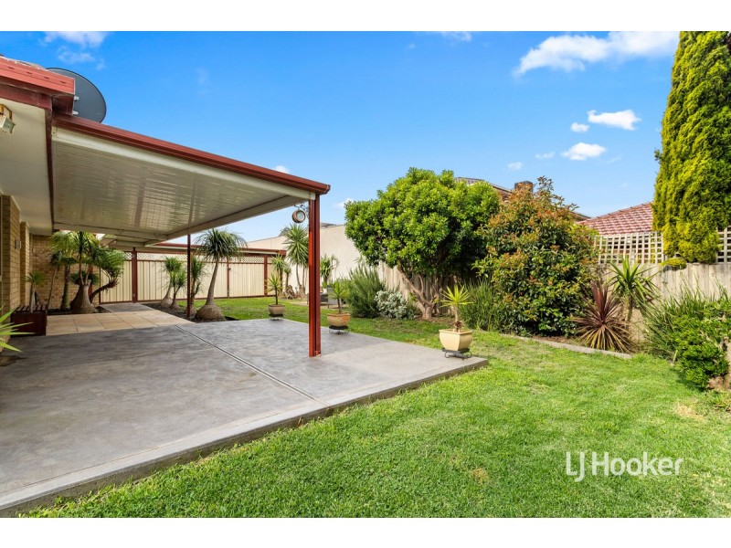 11 Sandstone Avenue, Seabrook VIC 3028