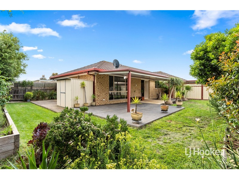 11 Sandstone Avenue, Seabrook VIC 3028