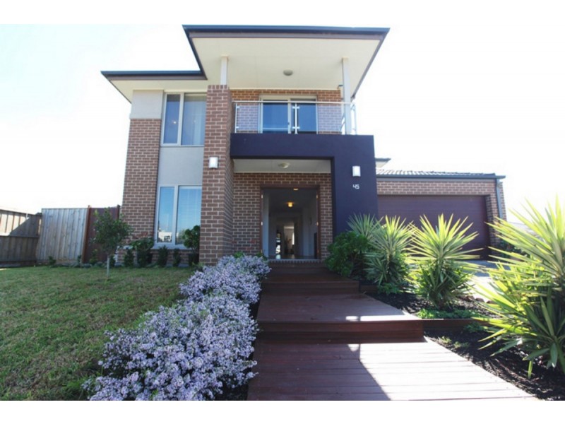 45 Barnstormer Boulevard, Point Cook VIC 3030