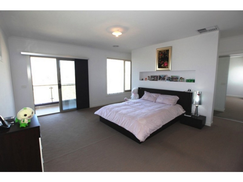 45 Barnstormer Boulevard, Point Cook VIC 3030