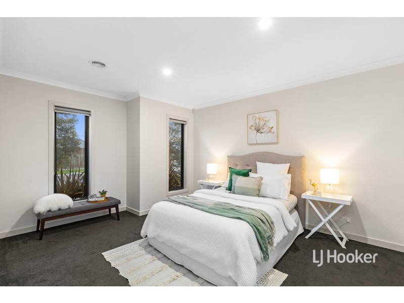 104 Grassbird Drive, Point Cook VIC 3030