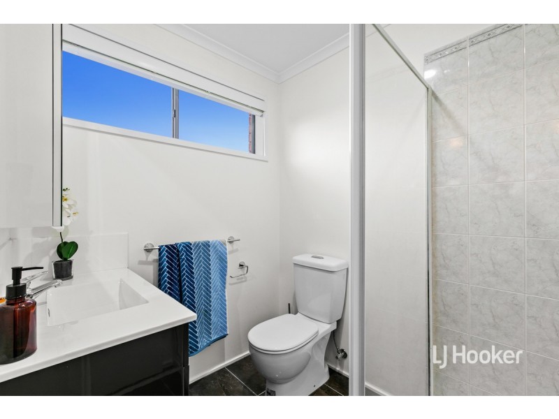 10 Fennel Drive, Point Cook VIC 3030