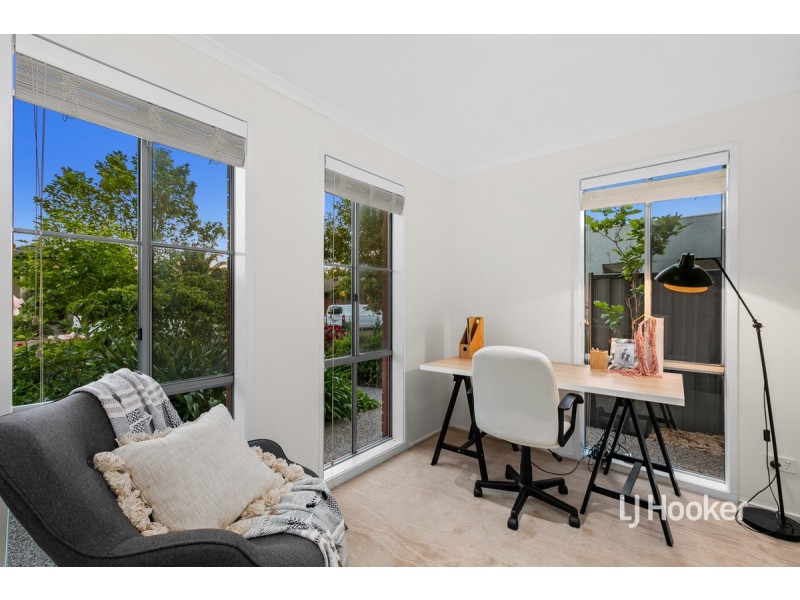 10 Fennel Drive, Point Cook VIC 3030