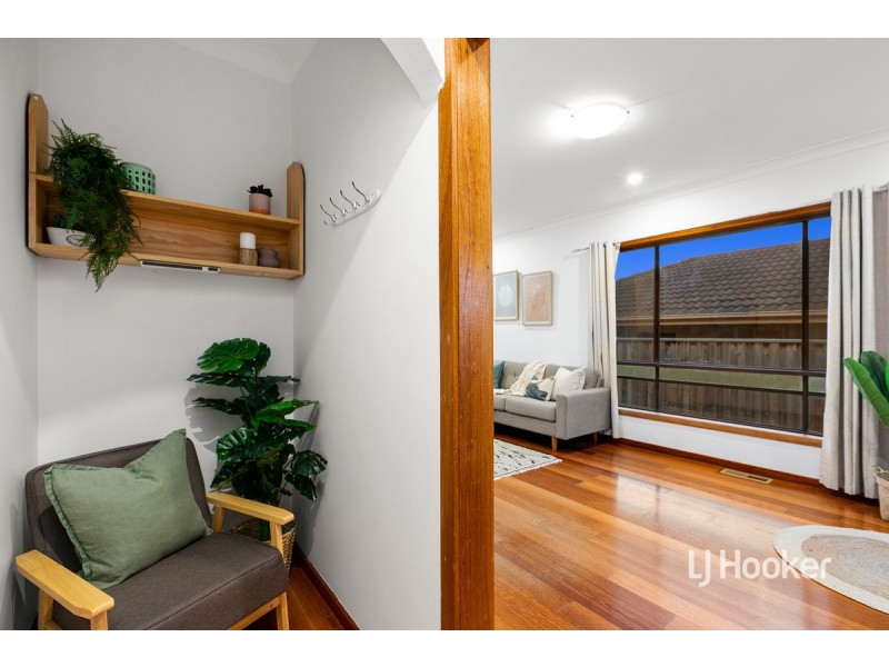 52 Cameron Avenue, Altona Meadows VIC 3028