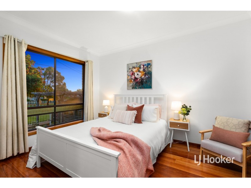 52 Cameron Avenue, Altona Meadows VIC 3028