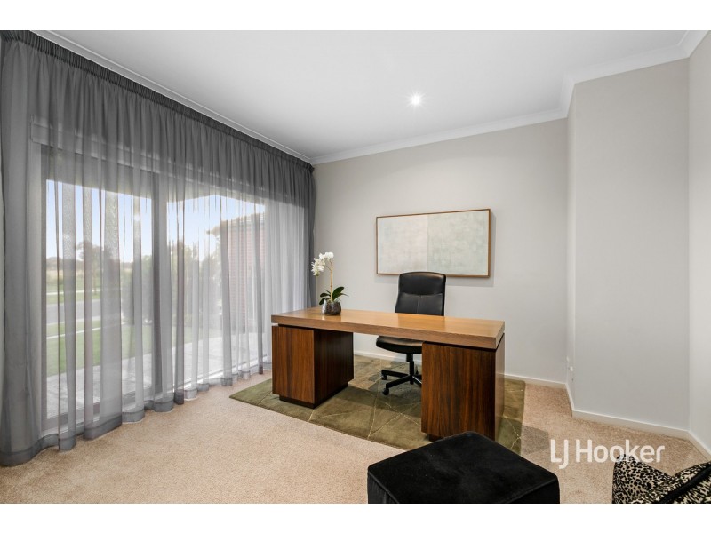 36 Spectacle Crescent, Point Cook VIC 3030