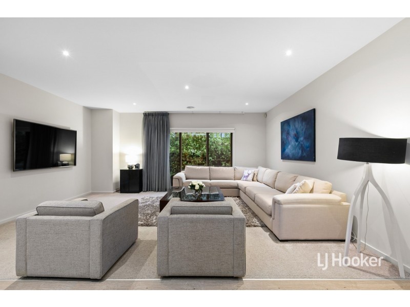 36 Spectacle Crescent, Point Cook VIC 3030