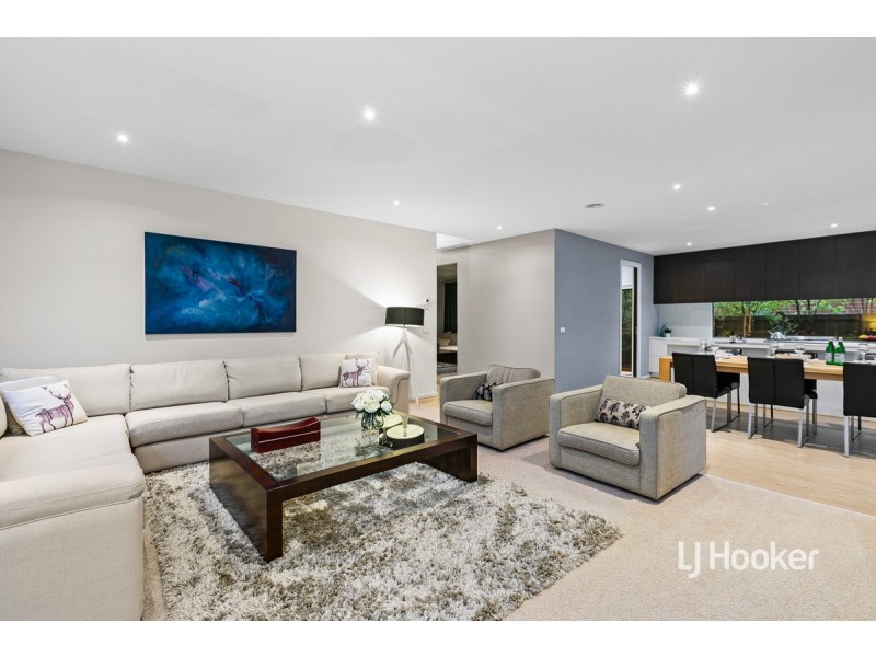 36 Spectacle Crescent, Point Cook VIC 3030