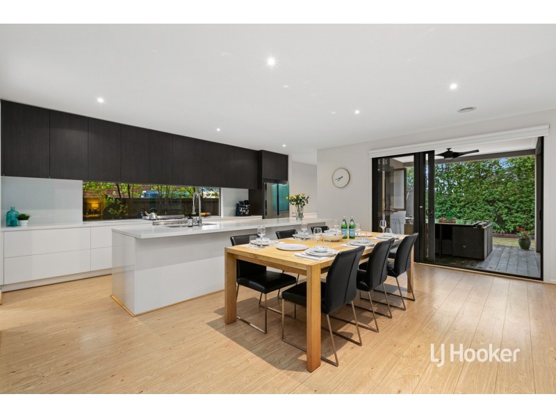 36 Spectacle Crescent, Point Cook VIC 3030