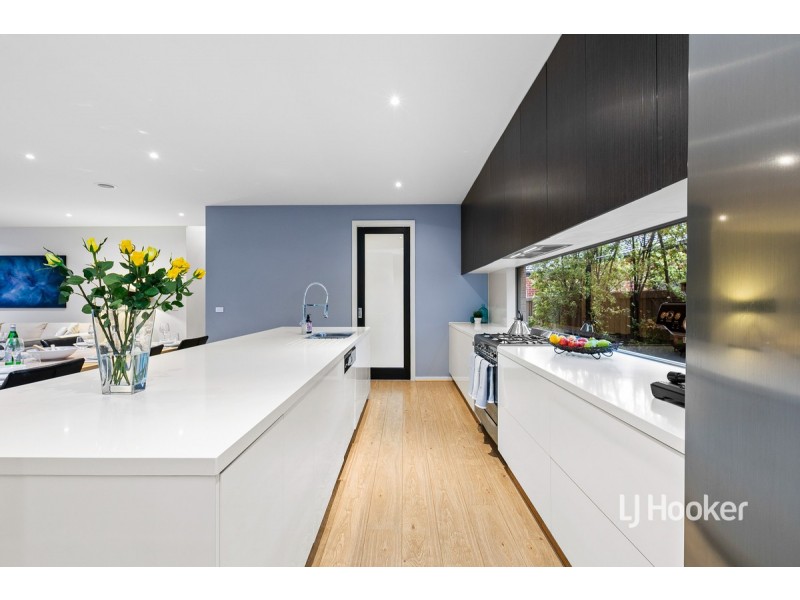 36 Spectacle Crescent, Point Cook VIC 3030