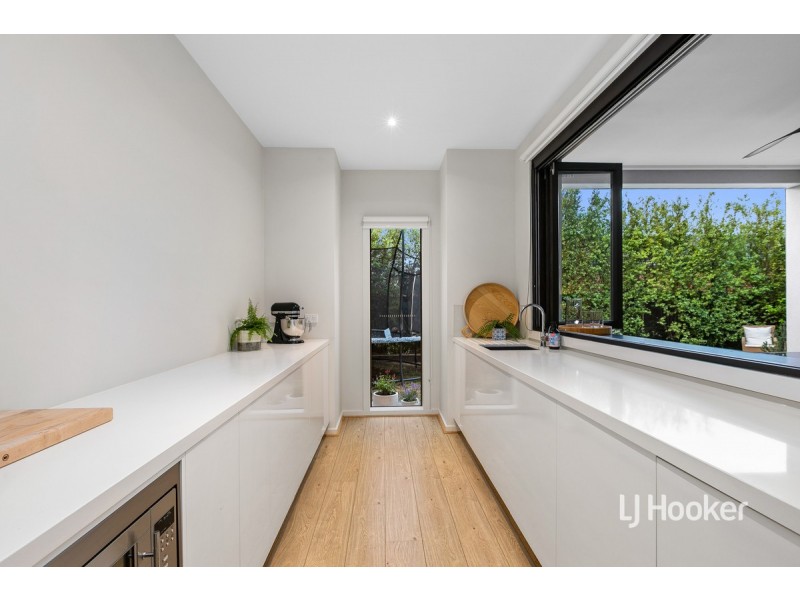 36 Spectacle Crescent, Point Cook VIC 3030