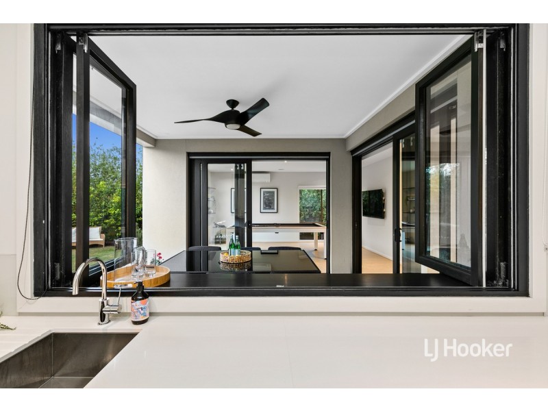 36 Spectacle Crescent, Point Cook VIC 3030