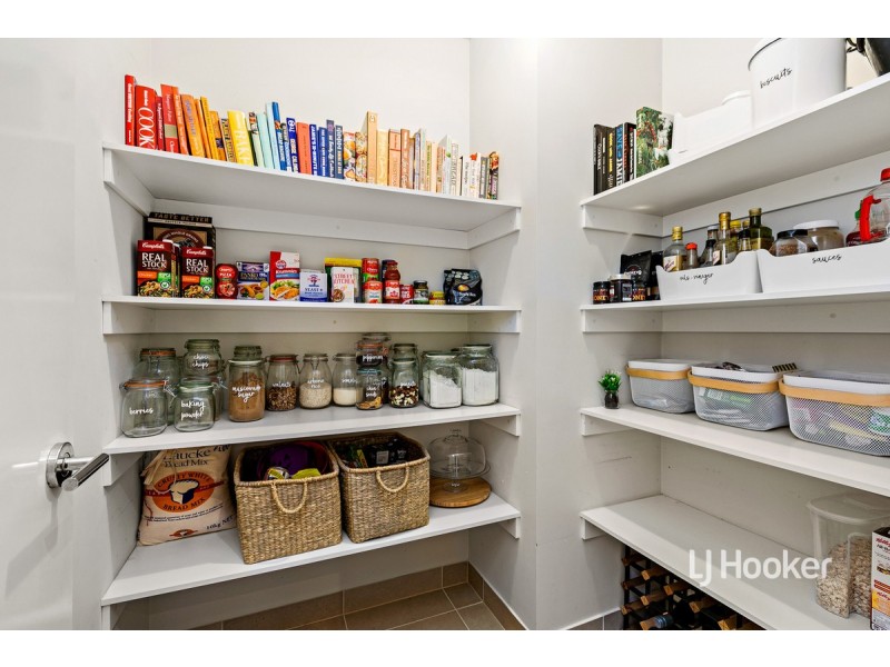 36 Spectacle Crescent, Point Cook VIC 3030