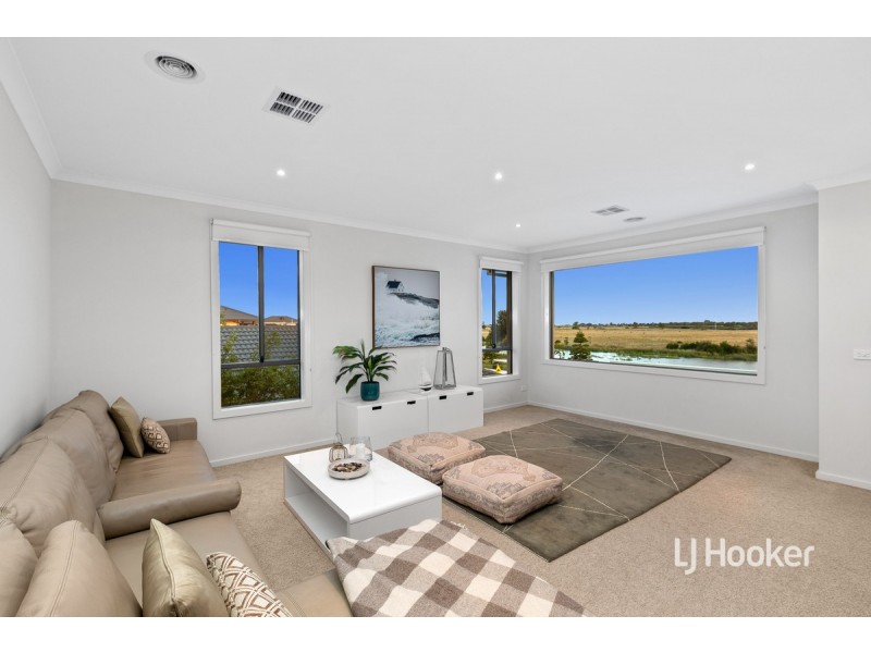 36 Spectacle Crescent, Point Cook VIC 3030