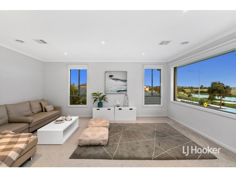 36 Spectacle Crescent, Point Cook VIC 3030