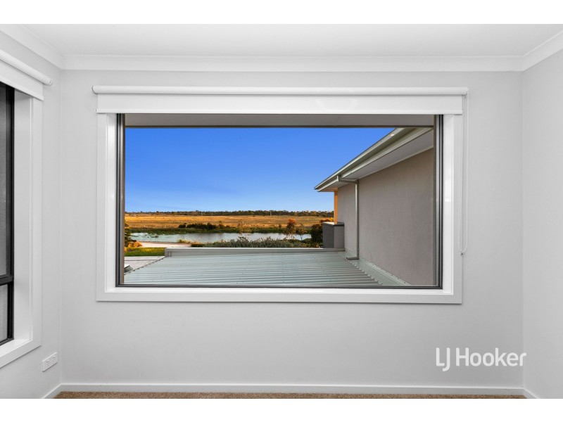 36 Spectacle Crescent, Point Cook VIC 3030