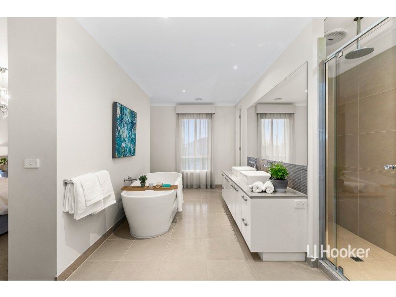 36 Spectacle Crescent, Point Cook VIC 3030