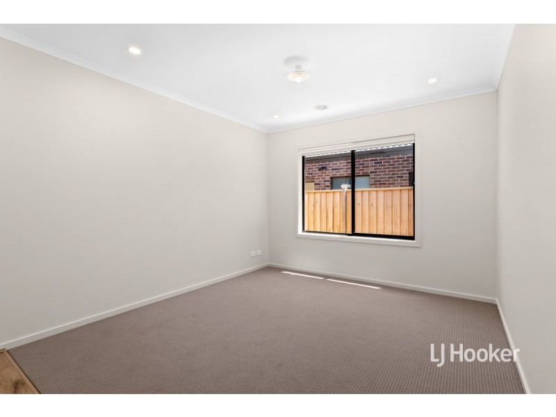 20 Mervyn Way, Mambourin VIC 3024