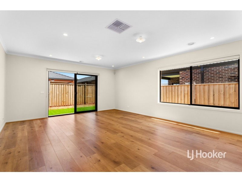 20 Mervyn Way, Mambourin VIC 3024